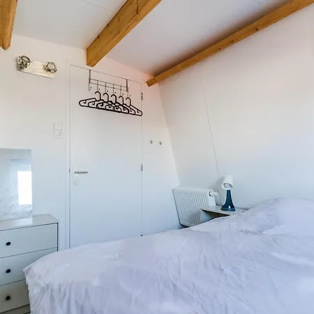 Vakantiehuis Bloei Aan Zee 200 M From Sea&center *